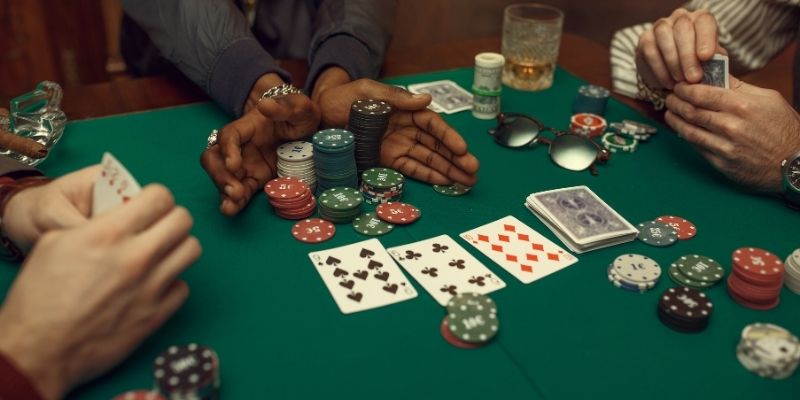 Poker trở thành tượng đài khi các nền tảng giải trí trực tuyến ra đời